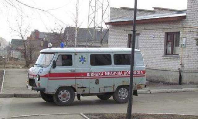 Двухлетний ребенок умер в автобусе, пока мама везла его в больницу