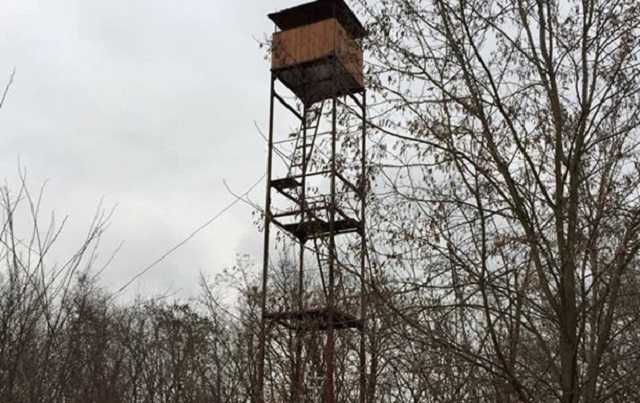 На Закарпатье снесли наблюдательные вышки "частной границы" Доки
