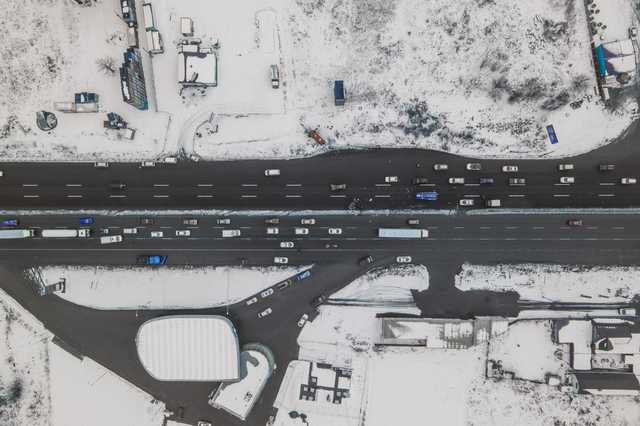 На Одесской трассе столкнулись Нива и Mercedes с детьми: погибли двое мужчин