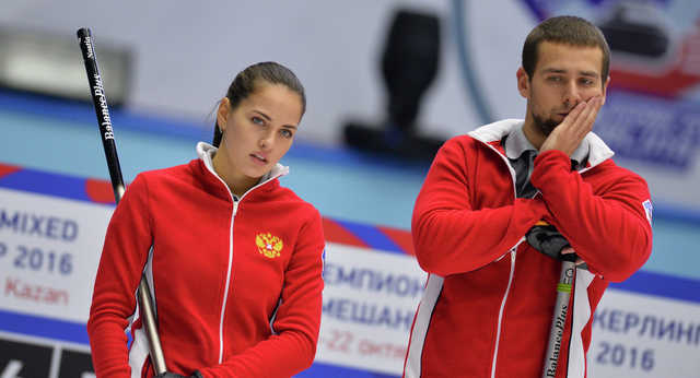 Российский керлингист, заподозренный в приеме допинга, покинул олимпийскую деревню