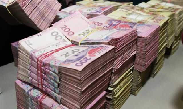 Меньше 6000 гривен: наконец-то Госстат верно подсчитал зарплату украинцев