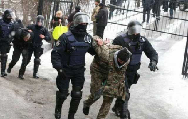 Аваков проти правосуддя: від пострілу в поліцейського до пострілу в судову владу