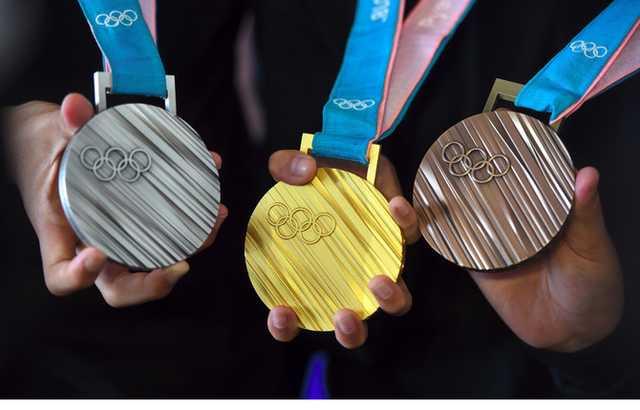 Пойманный на допинге российский керлингист отдал медаль