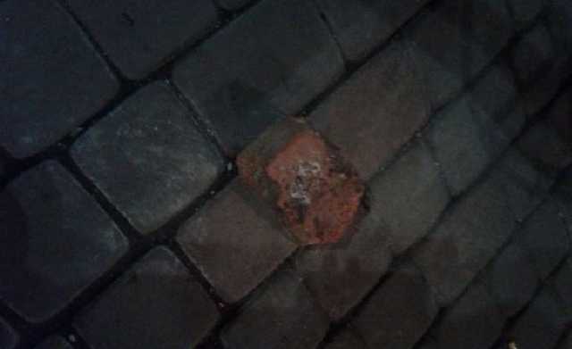 Із цеглою та палицями: у Харкові українські футбольні вболівальники побилися з італійськими