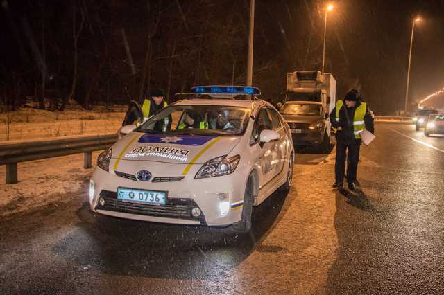 Под Киевом из-за лихого маневра пьяного водителя мужчина попал в больницу