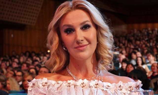 Экс-жена шоумена Мухарского считает, что он сошел с ума