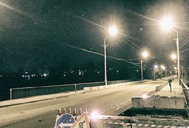 В Кривом Роге рушится мост