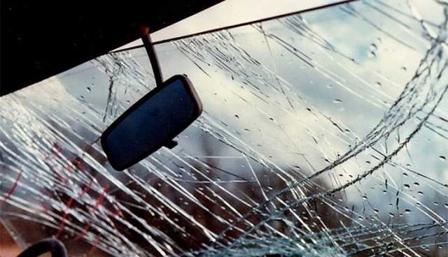 В Виннице водитель врезался в дерево после сердечного приступа