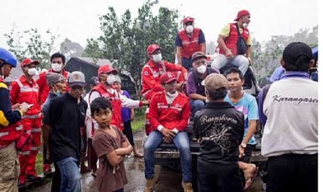 Красный Крест уволил 21 сотрудника за пользование секс-услугами