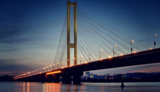 В Киеве на ночь частично перекроют Южный мост