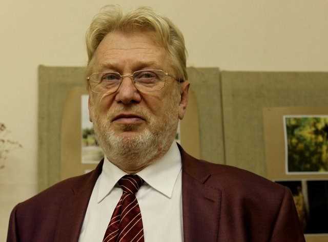 Чубайс: обязанность Украины – не бросать россиян