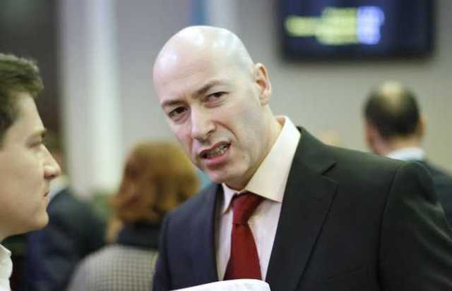 Гордон: Более 10 миллионов украинцев выехали из страны в поисках человеческой жизни