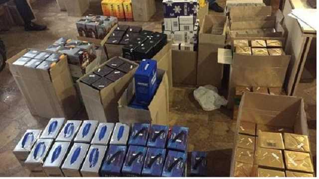 ТРЦ заполнили подделки. Крупные бренды в Украине объявили войну фальсификату