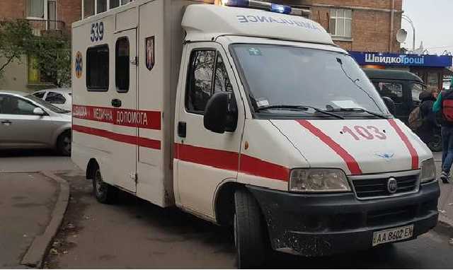 Под Киевом мужчина зарезал поклонника своей жены