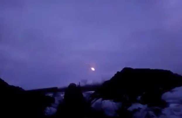 Появилось впечатляющее видео ночного боя ВСУ с боевиками на Донбассе