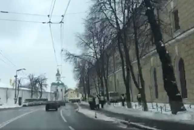 Место пафосной пресс-конференции Порошенко наглухо загородили от прохожих