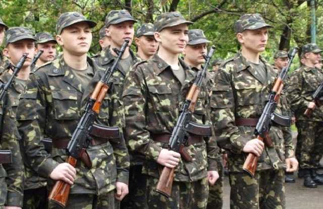 Депутаты проголосовали за повышение призывного возраста