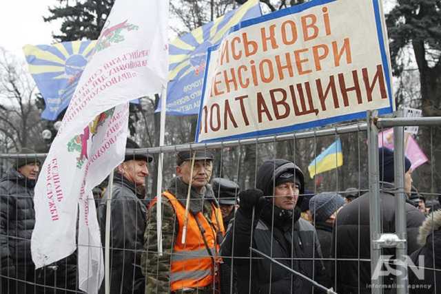 Как военным пенсионерам пересчитают пенсии и чем они не довольны