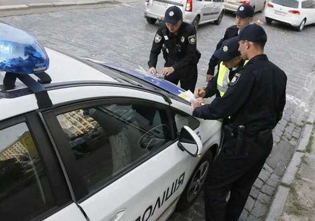 Двойное ДТП в Киеве: драйвер службы Uklon разбил новое авто клиента