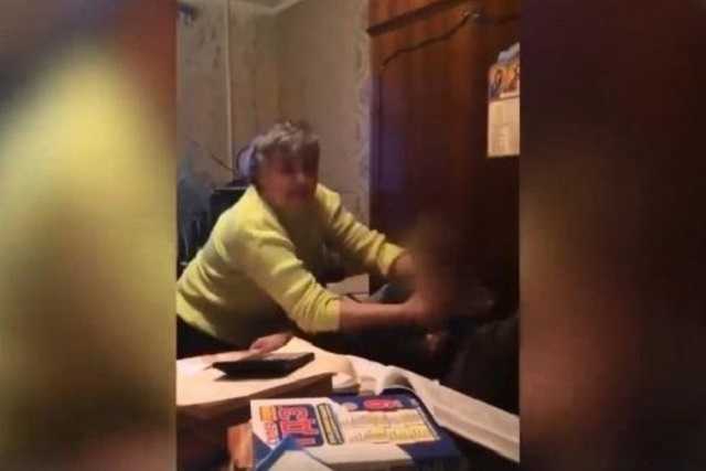 Репетитор в Одесской области избивала и душила своих учеников