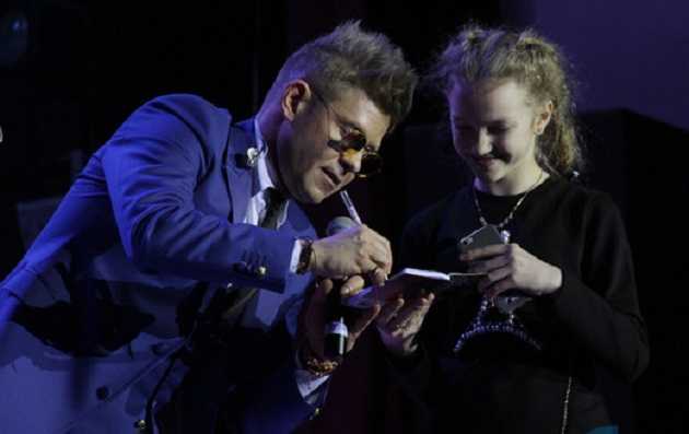 В оккупированном Луганске засветился известный российский артист: опубликованы фото и видео