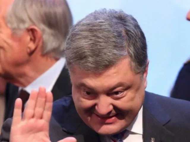 Порошенко уже приготовил себе запасной аэродром — эксперт