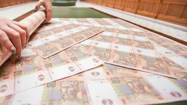 Потратим больше. Зачем мелкие бумажные гривны заменят монетами