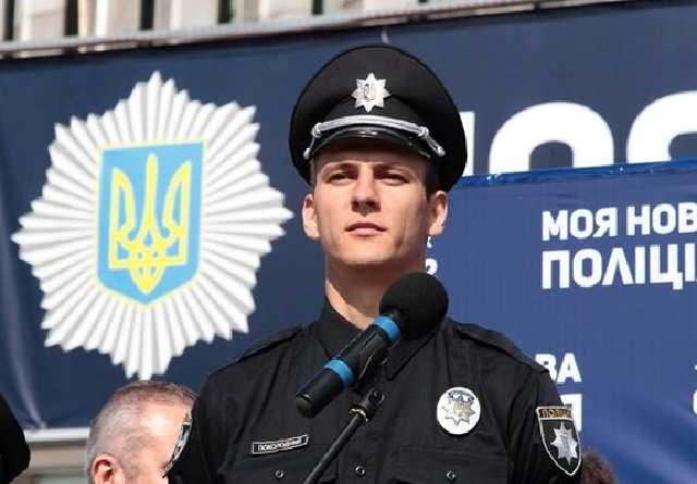 Полицейский начальник из Запорожья забыл о жене с особняком у моря