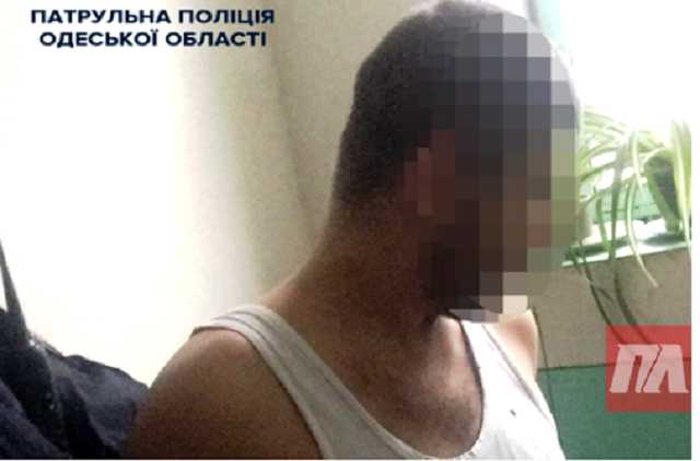 В Одессе мужчина открыл стрельбу по людям из окна квартиры