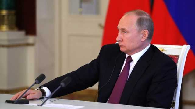 Путин пока не боится, а зря — Bloomberg