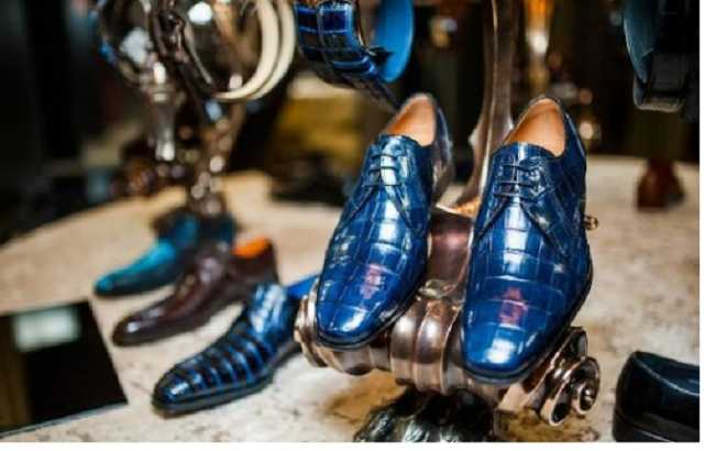 Наші гроші: Елітний бутік Злочевського продає лише три пари взуття на місяць