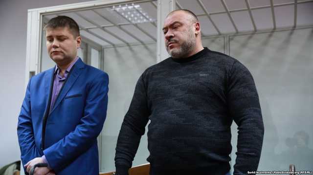 Титушки Крысина охраняли банк Савченко