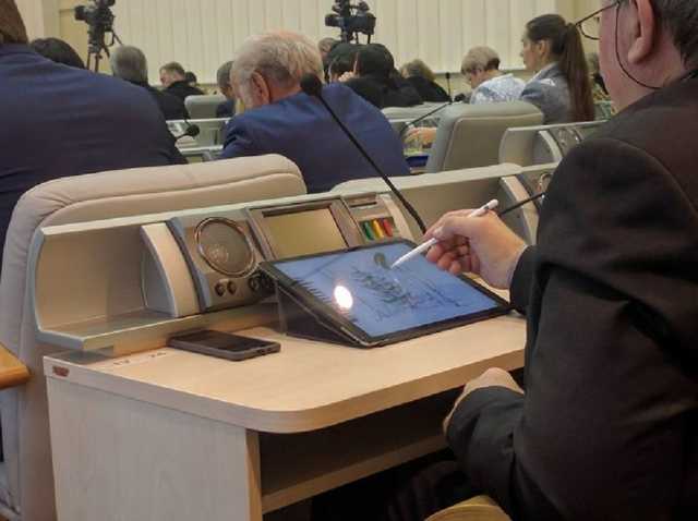 Боевые площицы: в Днепре будет партия "Икра"?