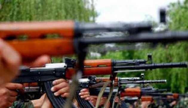 Угроза жителям Донецка: в центре города стрельба из автоматов, вой сирен