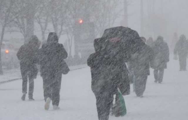 Украинцев предупредили о завтрашних метелях