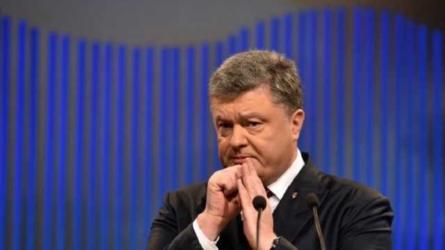 Власти было бы лучше просто заткнуться. Заткнуть фонтан Луценко, заткнуть тошнотворный нарциссизм Порошенко