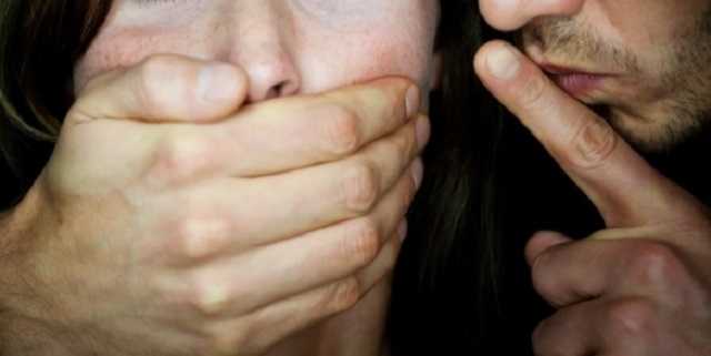 В Ужгороде зверски изнасиловали и ослепили девушку