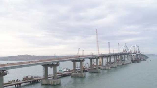 Россия может открыть Керченский мост для легковушек уже в мае
