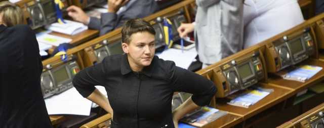 Луценко зачитал показания офицеров ВСУ, которых для переворота вербовала Савченко