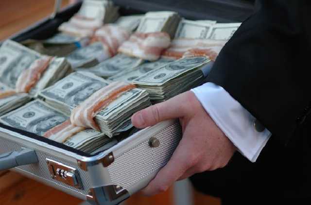 На Черкащині директора будівельної компанії викрили на розкраданні десяти мільйонів бюджетних коштів