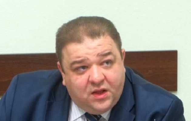 Скромный янтарный миллионер - прокурор Олег Синишин