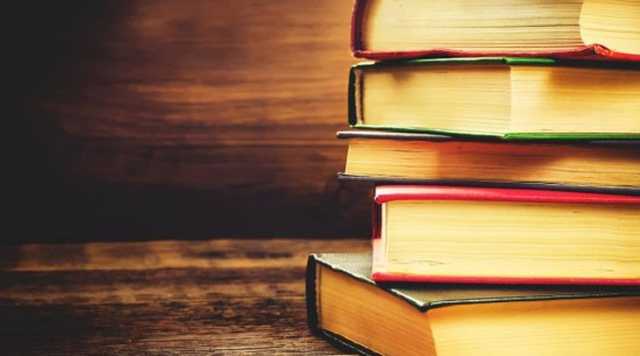 В Украине запретили две книги Азарова и книжку про Коломойского