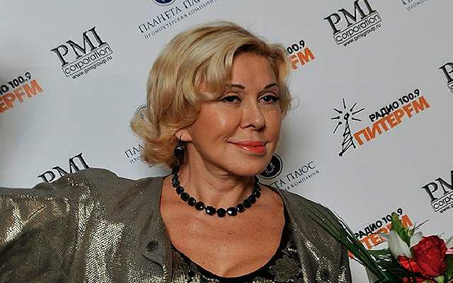 Вызывали полицию: известная российская певица подралась в самолете