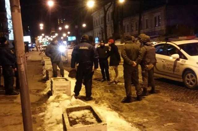 У консульства Польши в Киеве плюнули в лицо охраннику