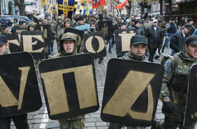 Польша обвиняет Украину в героизации преступников