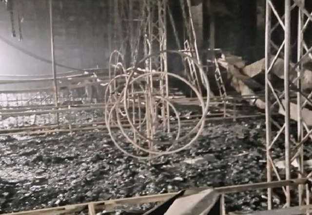 Появились фото и видео изнутри сгоревшего в Кемерово торгового центра