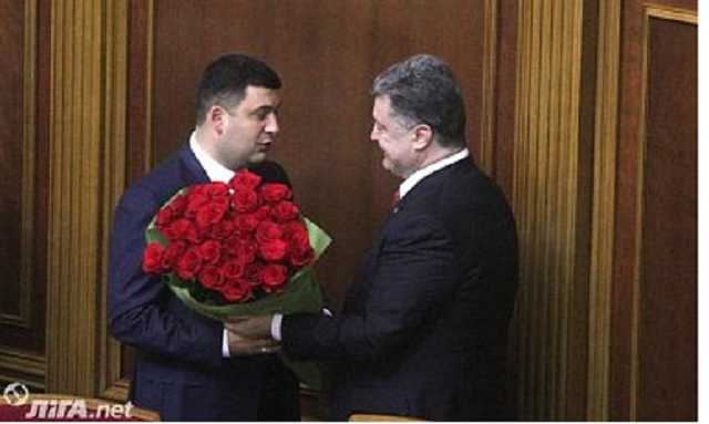 Долги надо отдавать. Что происходит между Порошенко и Гройсманом