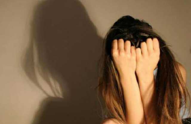 Закарпатец шесть лет насиловал свою несовершеннолетнюю дочь