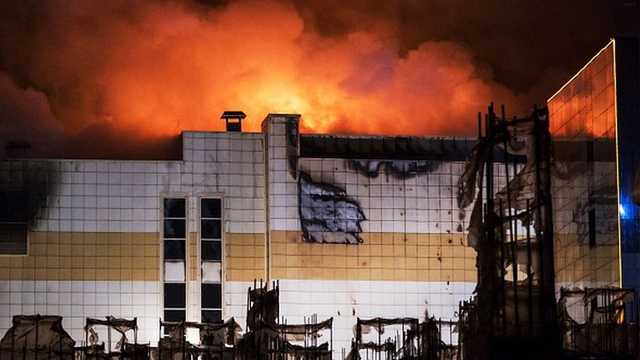 Появилось видео последствий пожара в кемеровском ТРЦ Зимняя вишня с высоты птичьего полета