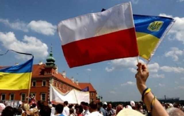 Украинцы в Польше: кем работают, где живут и сколько присылают родным